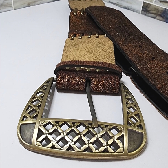 Vintage Wide Belt and Buckle - Picture 2 of 7